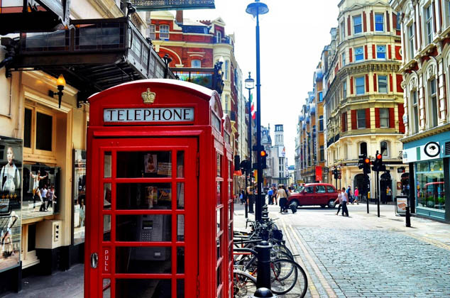 London is a great town for pedestrians, which means it also has some amazing walking tours including these three that are not to be missed.