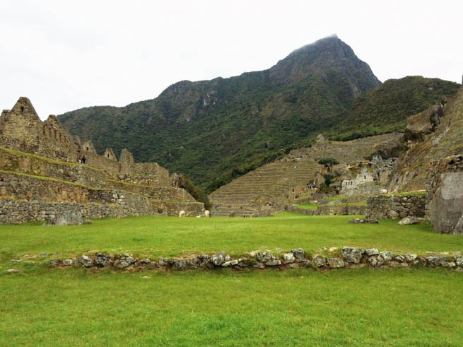 Machu Picchu is an Incan citadel set high in the Andes Mountains in Peru 6 CT