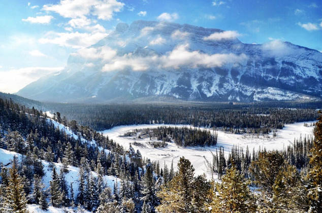 Get the whole family ready for a ski vacation you'll never forget with these pro tips.